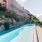 Vista 180 By Halldis Apartment